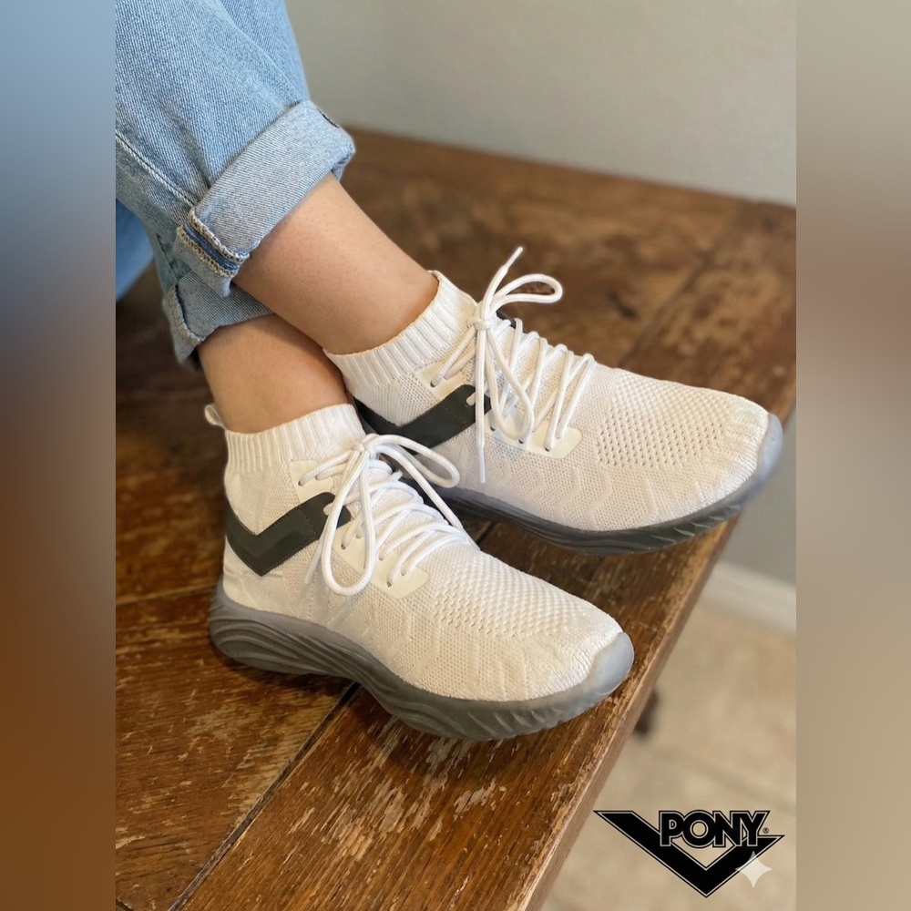 Pony Soft White Lace Up Athletic Shoes. Worn a few times but still got life.